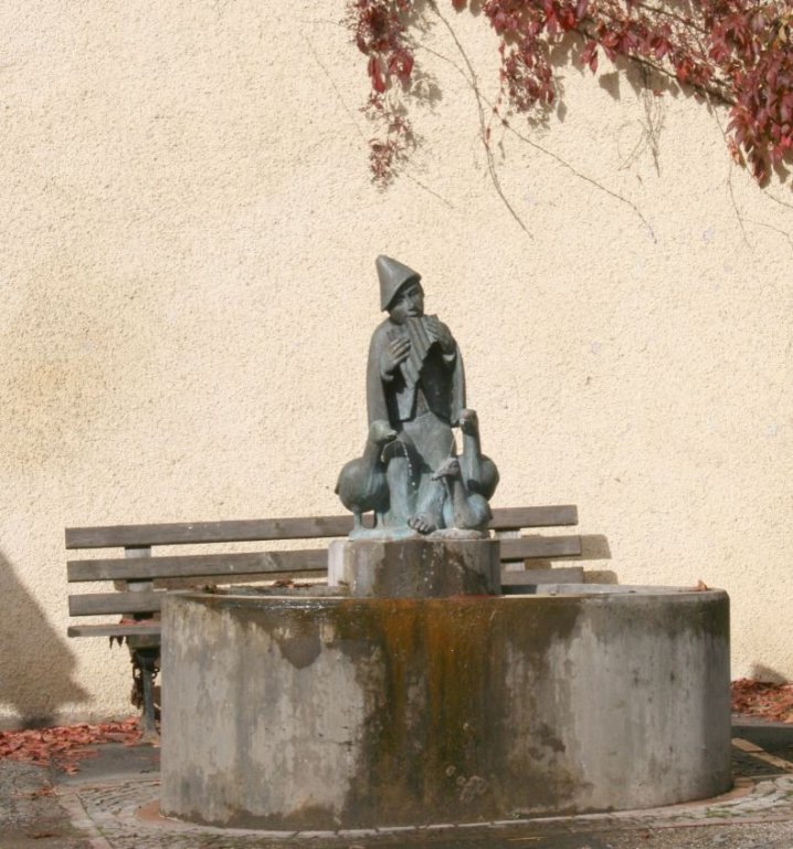 13 - Gänsehüter Brunnen Alfalter